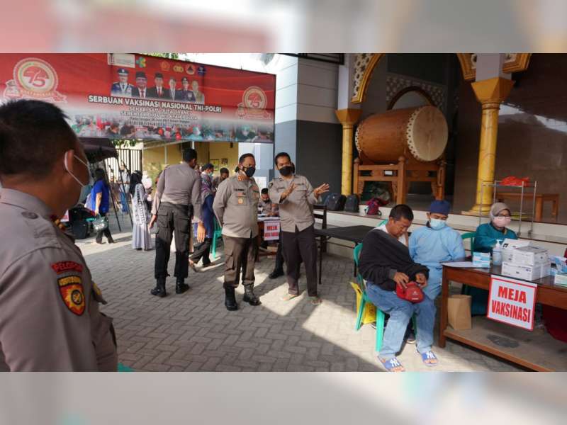 Polres Bojonegoro Buka Layanan Pendaftaran Vaksin Corona Secara Online