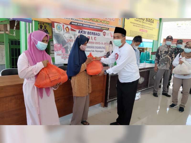 Unit Relawan COVID-19 Bojonegoro, Bagikan Paket Sembako pada Penyandang Disabilitas dan ODGJ