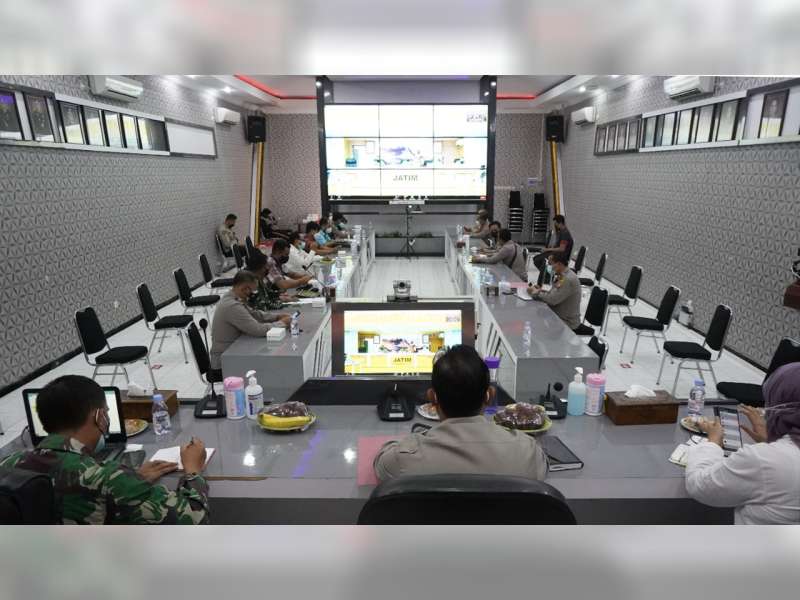 Forkopimda Bojonegoro Ikuti Rakor Evaluasi Penanggulangan COVID-19 Melalui Video Conference