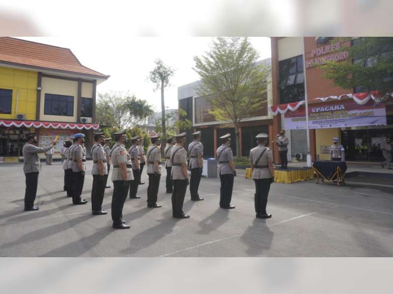 Rotasi Jabatan, 5 Pejabat Utama dan 6 Kapolsek Jajaran Polres Bojonegoro Dimutasi