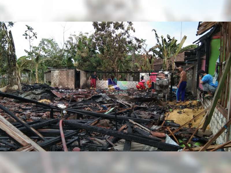 Kebakaran Rumah Warga di Gayam, Bojonegoro, Kerugian Capai Rp 225 Juta