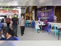 Kapolres Bojonegoro Tinjau Serbuan Vaksinasi Corona