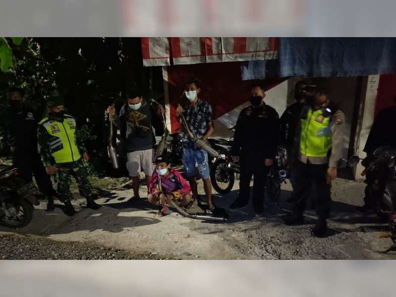 Aparat Gabungan di Kalitidu, Bojonegoro, Gelar Razia Atribut Perguruan Silat dan Knalpot Brong