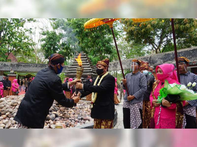 Peringatan HJB Ke-344 Diawali dengan Prosesi Pengambilan Api Abadi di Khayangan Api