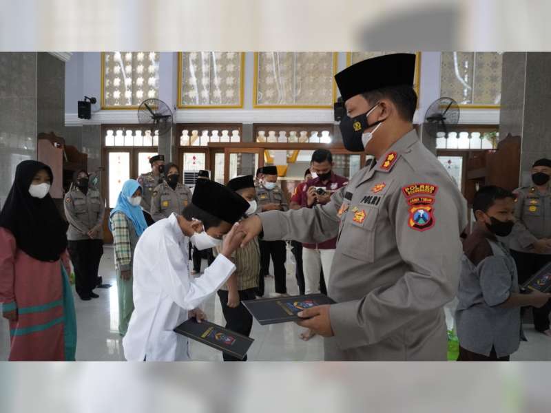 Peringati Maulid Nabi Muhammad SAW, Polres Bojonegoro Santuni Anak Yatim Piatu