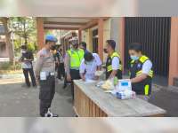 Cegah Penyalahgunaan Narkoba, Polisi Bojonegoro Gelar Tes Urine pada Anggota