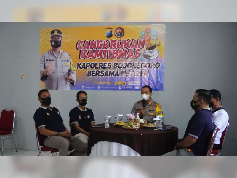 Kapolres Bojonegoro Gelar 'Cangkrukan Kamtibmas' Bersama Admin Medsos