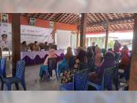 EMCL Bersama STIKes ICsada Bojonegoro Gelar Pemeriksaan dan Pengobatan Gratis