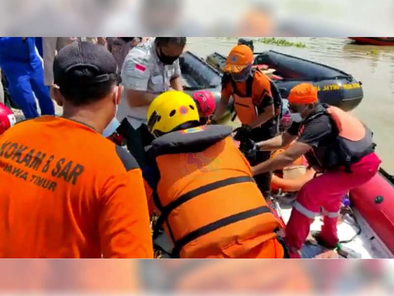 Update Korban Perahu Tenggelam di Bengawan Solo Tuban: 10 Selamat, 3 Meninggal, 6 Dalam Pencarian