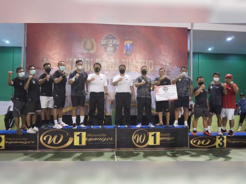 Tim Tenis Lapangan Beregu Putra Polres Bojonegoro Raih Juara 2 Kapolda Jatim Cup 2021
