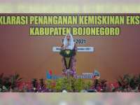 Bupati Bersama 25 Kepala Desa Deklarasi Penanganan Kemiskinan Ekstrem di Bojonegoro