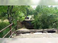 Jembatan di Desa Kesongo, Kedungadem, Bojonegoro Ambruk, Akses Warga di 2 Dusun Terganggu