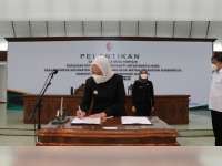 Lantik 2 Kades PAW, Bupati Bojonegoro Minta Selaraskan Program untuk Sejahterakan Masyarakat