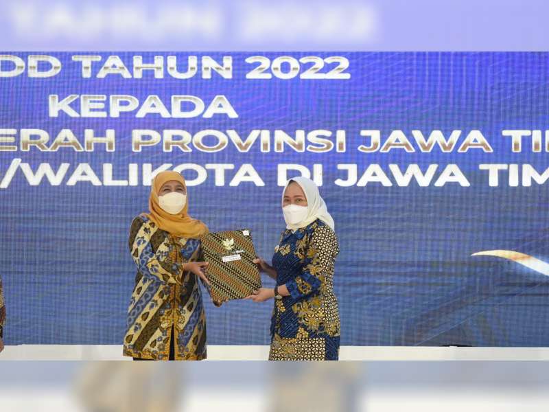 Desa Pejambon, Bojonegoro, Terima Penghargaan Desa Berpredikat Prospektif Good Governance