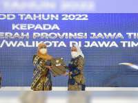 Desa Pejambon, Bojonegoro, Terima Penghargaan Desa Berpredikat Prospektif Good Governance