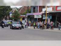 Kapolres Bojonegoro Pimpin Pengamanan Rute Presiden dari Blora Menuju Ngawi