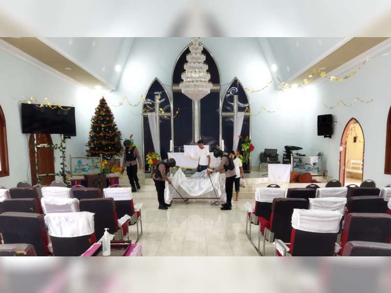 Amankan Natal, Polisi Bojonegoro Sterilisasi Gereja