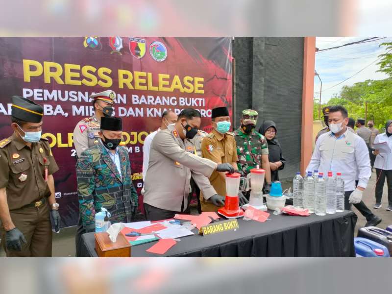 Polres Bojonegoro Musnahkan Barang Bukti Kasus Narkoba, Miras, dan Knalpot Brong