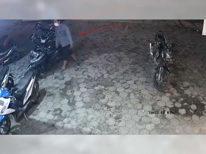 Aksi Pencurian Sepeda Motor di Tuban Terekam Kamera CCTV