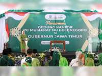 Bupati Bojonegoro Dampingi Gubernur Jatim Resmikan Gedung PC Muslimat NU