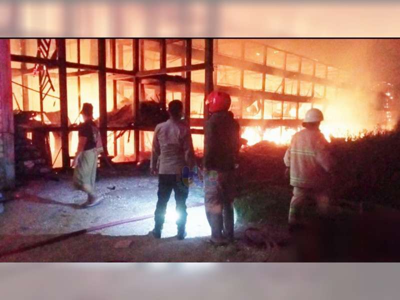 Kandang Warga Baureno, Bojonegoro Terbakar, 21 Ribu Ayam Terpanggang Api, Kerugian Capai Satu Miliar