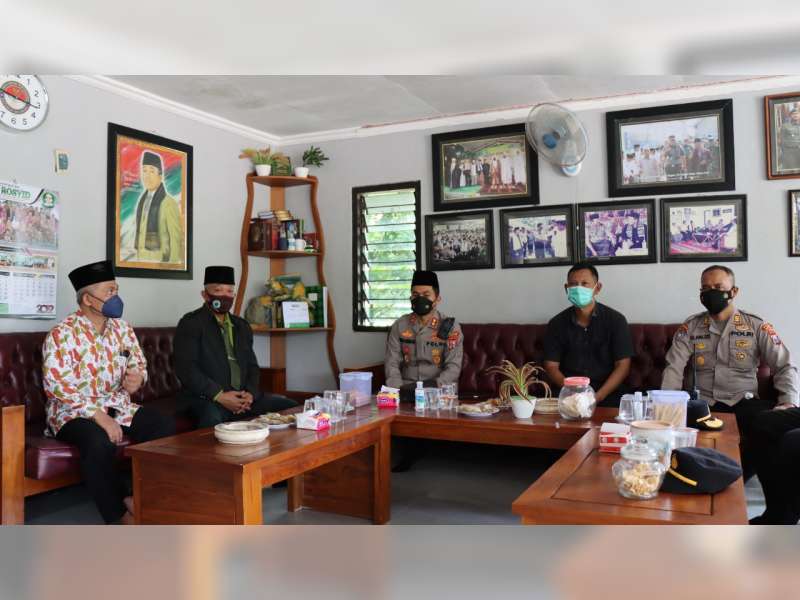 Jalin Silaturahmi, Kapolres Bojonegoro AKBP Muhammad Kunjungi Ketua MUI
