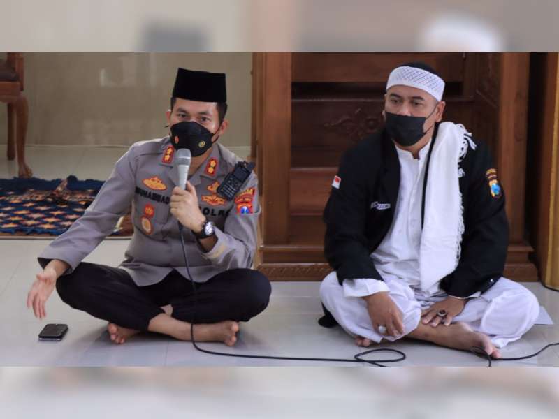 Kapolres Bojonegoro AKBP Muhammad Ikuti Pembinaan Rohani dan Mental