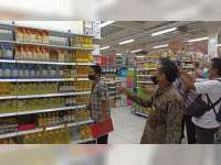 Kebijakan Minyak Goreng Satu harga Rp 14.000 per Liter Belum Diikuti Semua Toko di Tuban