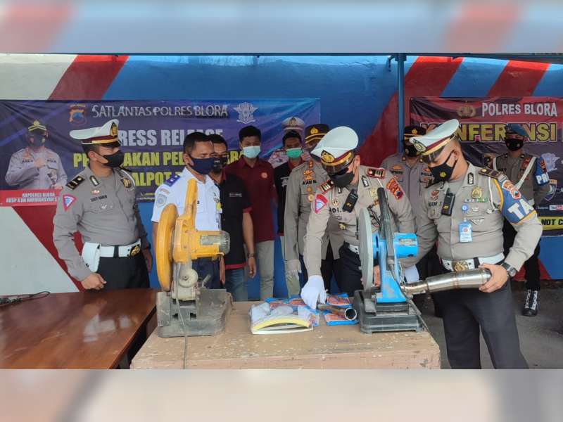 Selama Januari 2022, Sat Lantas Polres Blora Tindak 497 Pelanggaran Knalpot Brong