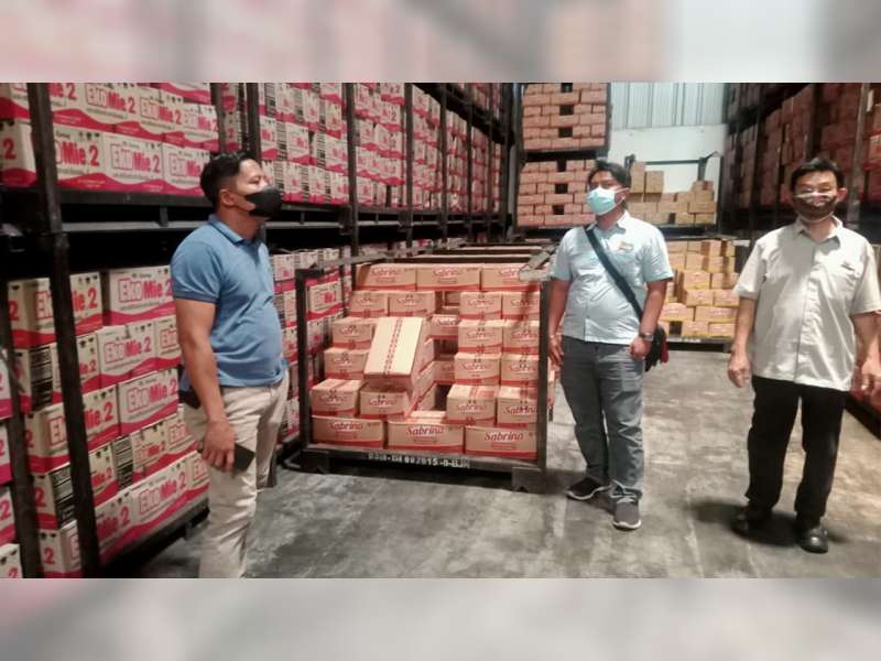 Antisipasi Kelangkaan Bahan Pokok, Polisi di Bojonegoro Gelar Sidak ke Distributor Sembako