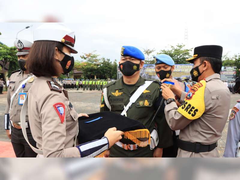Pimpin Apel Gelar Pasukan Operasi Keselamatan 2022, Ini Pesan Kapolres Tuban