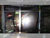 Diduga Akibat Korsleting Listrik, Sebuah Rumah di Bojonegoro Terbakar, Kerugian Rp 100 Juta