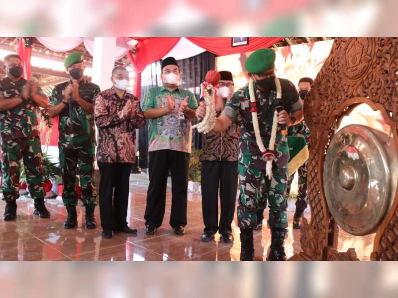 Kasdam IV Diponegoro, Canangkan Kampung Pancasila di Desa Pengkoljagong, Blora