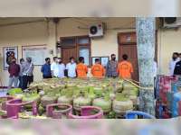 Polisi Blora Gerebek Rumah Pengoplosan Gas Elpiji, 3 Pelaku Diamankan