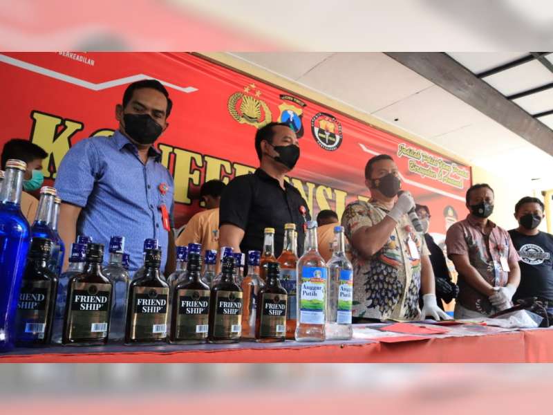 Polres Tuban Ungkap 8 Kasus Narkoba dengan Barang Bukti 4,72 Gram Sabu-sabu dan 2.080 Pil Double L