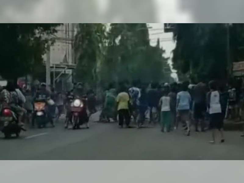 Viral, Aksi Tawuran di Jatirogo, Tuban, Seorang Remaja Dilaporkan Tak Sadarkan Diri