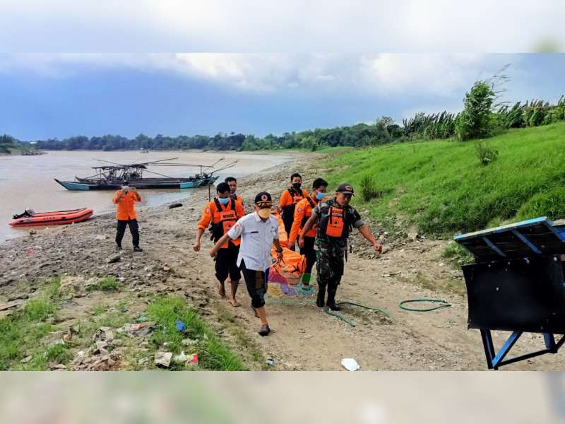Mayat Perempuan Tanpa Identitas Ditemukan Mengapung di Bengawan Solo Soko, Tuban