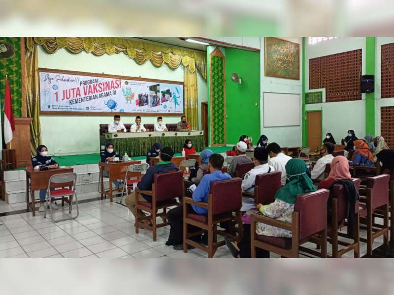 Dukung Program Satu Juta Vaksinasi, Polres Bojonegoro bersama Kemenag Gelar Vaksinasi
