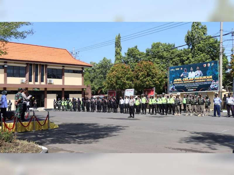 Polisi Bojonegoro Laksanakan Apel Gelar Pasukan Operasi Ketupat Semeru 2022