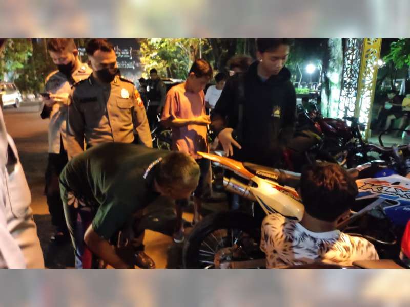 Malam Takbiran, Puluhan Sepeda Motor dengan Knalpot Bising di Bojonegoro Diamankan Polisi