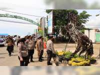 Hari Terakhir Operasi Ketupat Semeru 2022, Kapolda Jatim Tinjau Arus Lalu Lintas di Jalur Pantura Tuban