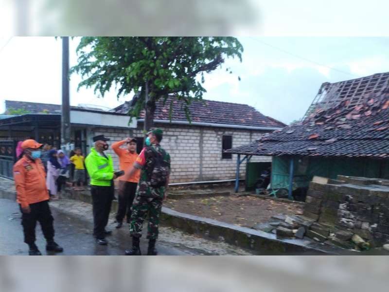 Diterjang Angin Kencang, Sejumlah Rumah di Desa Socorejo, Tuban Alami Kerusakan
