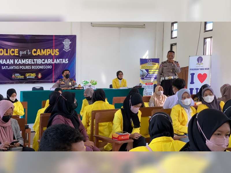 'Police Goes to Campus', Cara Polisi Bojonegoro Sosialisasikan Etika Berlalu Lintas pada Mahasiswa