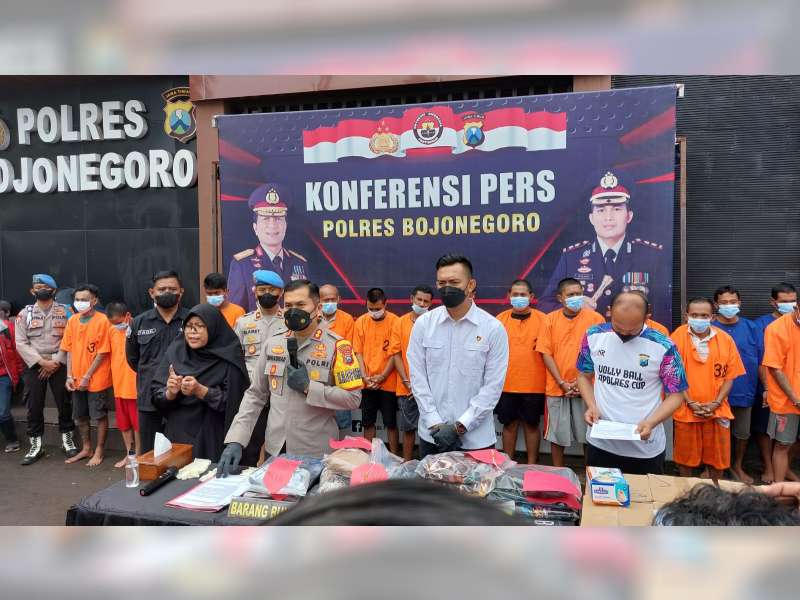 Polres Bojonegoro Ungkap 6 Kasus Pencurian dengan 8 Orang Tersangka