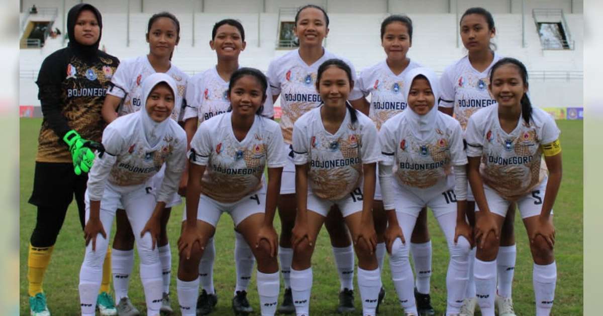 Tim Sepakbola Putri Bojonegoro Di Porprov Jatim 2022, Susul Pulang Tim ...