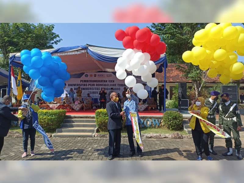 408 Mahasiswa Unirow Tuban dan 10 Mahasiswa Unigoro Bojonegoro Ikuti KKN di 20 Desa di Tuban