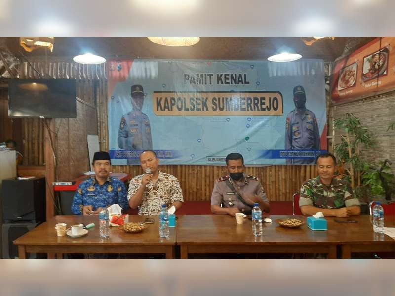 Jabat Kasat Intelkam Polres Bojonegoro, Kapolsek Sumberrejo AKP Hufron Nurrochim Berpamitan
