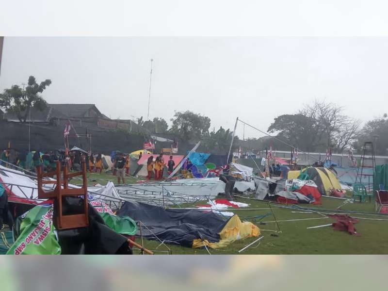 Diterjang Angin, Tenda Panitia Jambore Pramuka di Balen, Bojonegoro Porak-poranda