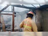 Dapur Milik Warga Bojonegoro Kota Hangus Terbakar, Kerugian Ditaksir Rp 35 Juta