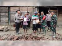 Kapolres dan Dandim Bojonegoro Beri Bantuan pada Korban Bencana di Tambakrejo